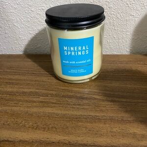 White Barn Mineral Springs Single Wick Candle